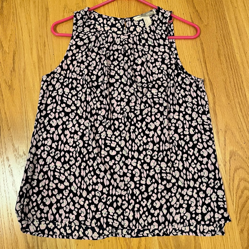 Forever 21 Tank Top with Light Pink Floral Spot Print size medium